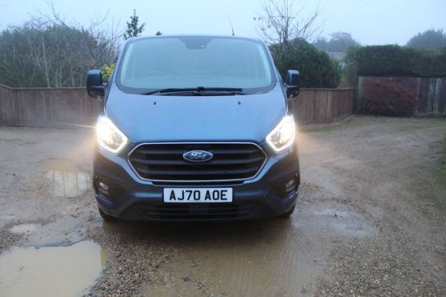 Ford Transit Custom 2.0 EcoBlue 130ps Low Roof Limited Van Panel Van Diesel Blue