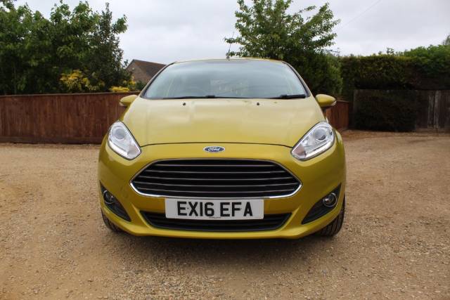 Ford Fiesta 1.0 EcoBoost Zetec 5dr Hatchback Petrol Yellow