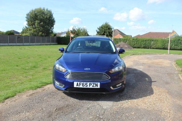 Ford Focus 1.6 125 Titanium 5dr Powershift Hatchback Petrol Blue