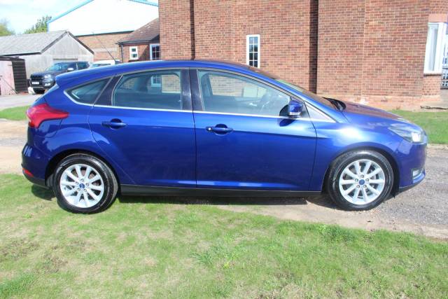 2015 Ford Focus 1.6 125 Titanium 5dr Powershift